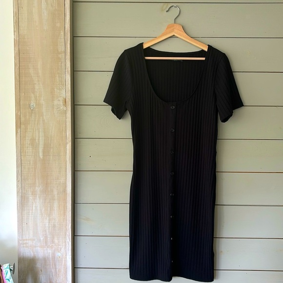 ABERCROMBIE and Fitch Ribbed Body con dress - Picture 1 of 3